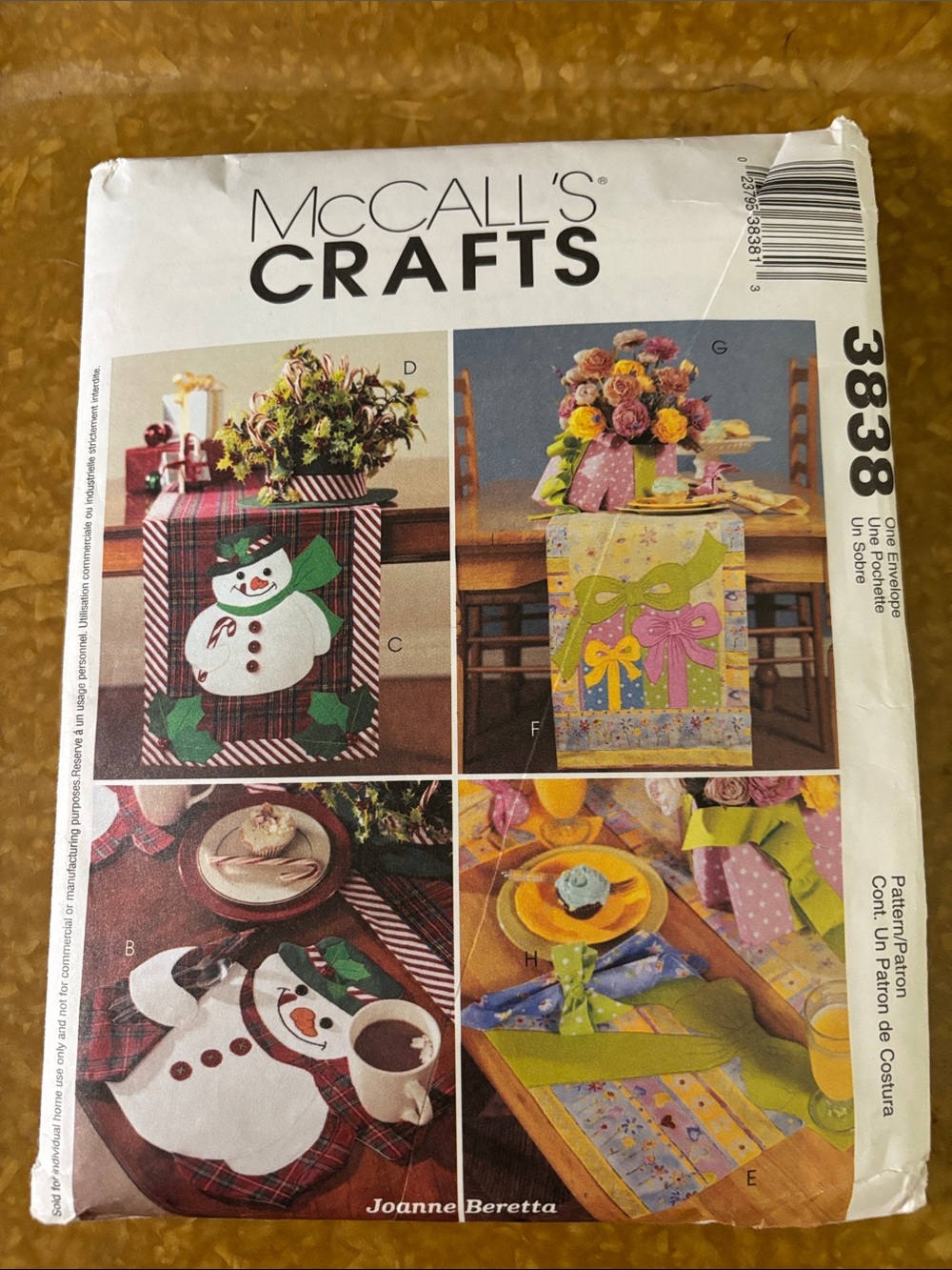 McCall's Crafts Holiday & Birthday Celebration Table Decor Pattern 3838, 2002